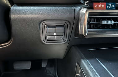 Внедорожник / Кроссовер Hummer EV SUV 2024 в 