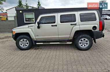 Внедорожник / Кроссовер Hummer H3 2006 в 