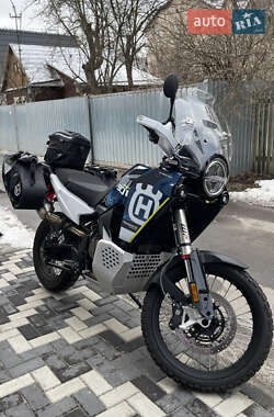 Мотоцикл Позашляховий (Enduro) Husqvarna Norden 901 Expedition 2024 в 