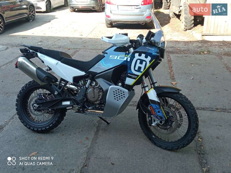 Husqvarna Norden 901 Expedition 2023
