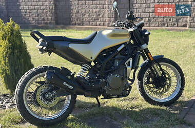 Мотоцикл Без обтекателей (Naked bike) Husqvarna Svartpilen 401 2019 в 