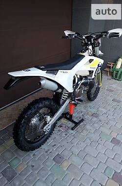 Мотоцикл Внедорожный (Enduro) Husqvarna TE 300 2020 в 