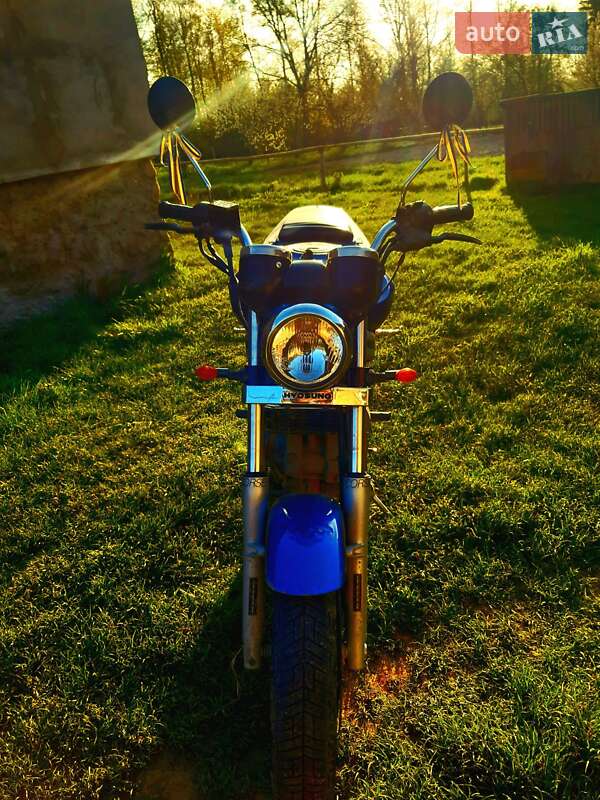 Мотоцикл Классик Hyosung GT 250R 2004 в Новоселице