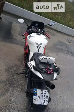 Спортбайк Hyosung GT 250R 2012 в 