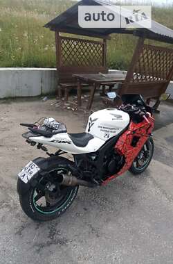 Спортбайк Hyosung GT 250R 2012 в 