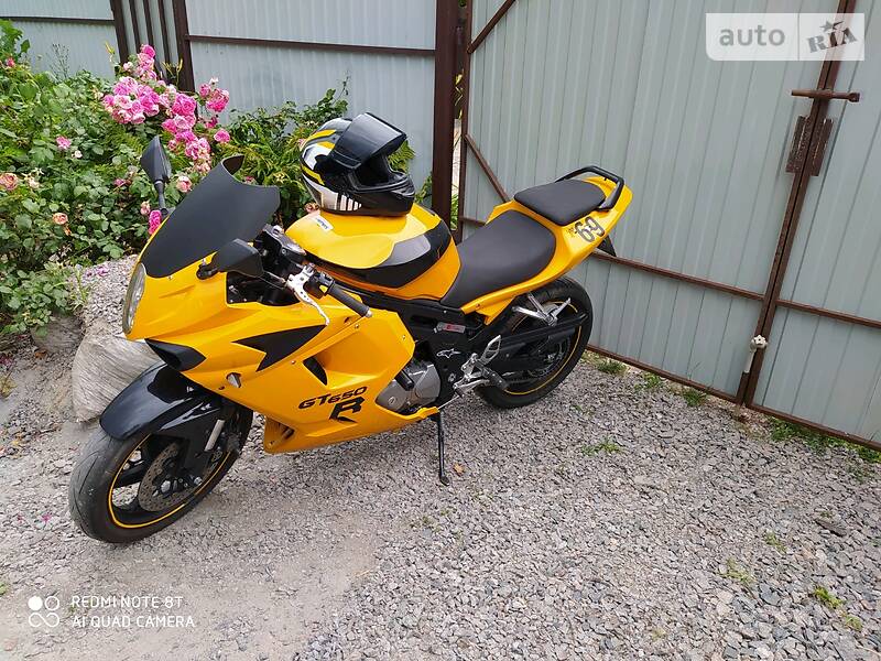 Hyosung GT 650R