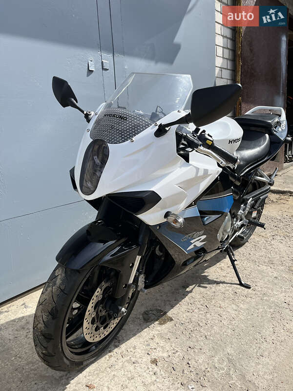 Hyosung GT 650R 2007