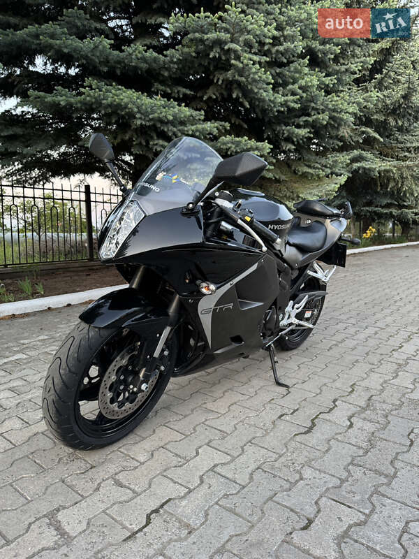 Мотоцикл Спорт-туризм Hyosung GT 650R 2013 в Южноукраинске