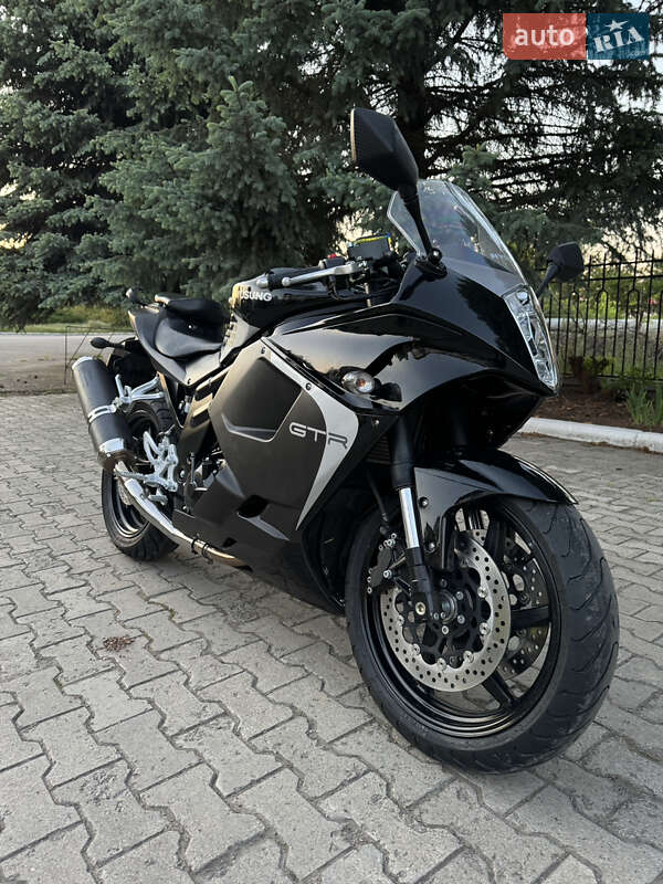 Мотоцикл Спорт-туризм Hyosung GT 650R 2013 в Южноукраинске