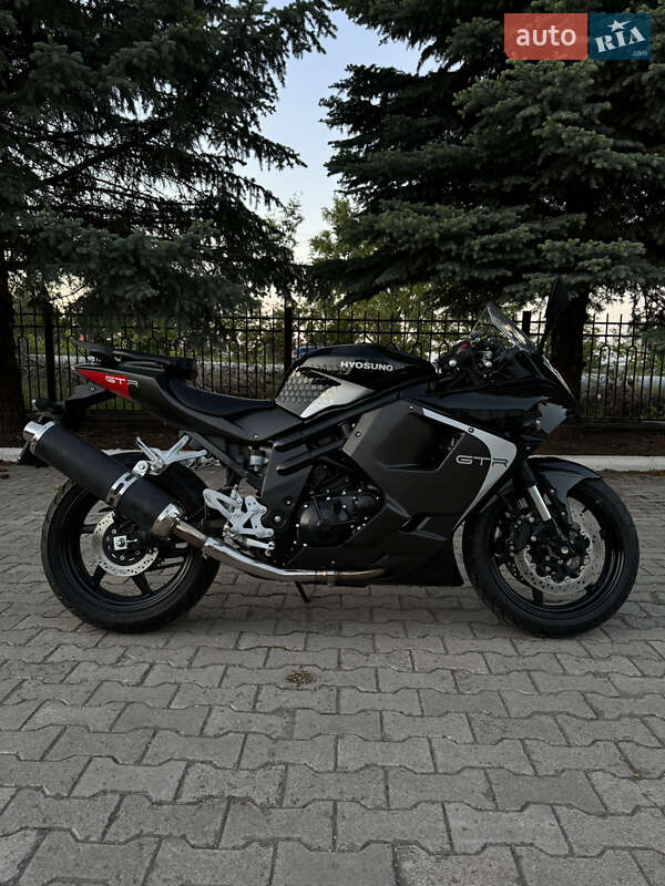 Мотоцикл Спорт-туризм Hyosung GT 650R 2013 в Южноукраинске