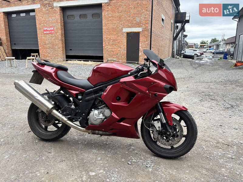 Спортбайк Hyosung GT 650R 2009 в 