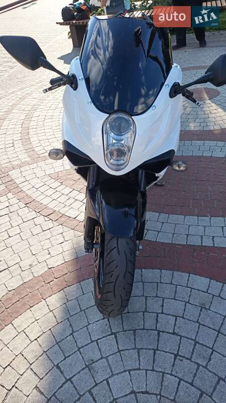 Мотоцикл Спорт-туризм Hyosung GT 650R 2010 в Фастове