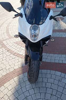 Мотоцикл Спорт-туризм Hyosung GT 650R 2010 в 
