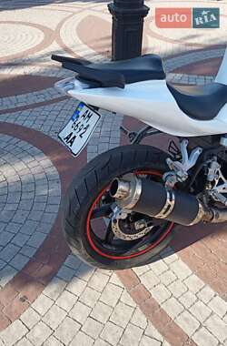 Мотоцикл Спорт-туризм Hyosung GT 650R 2010 в 