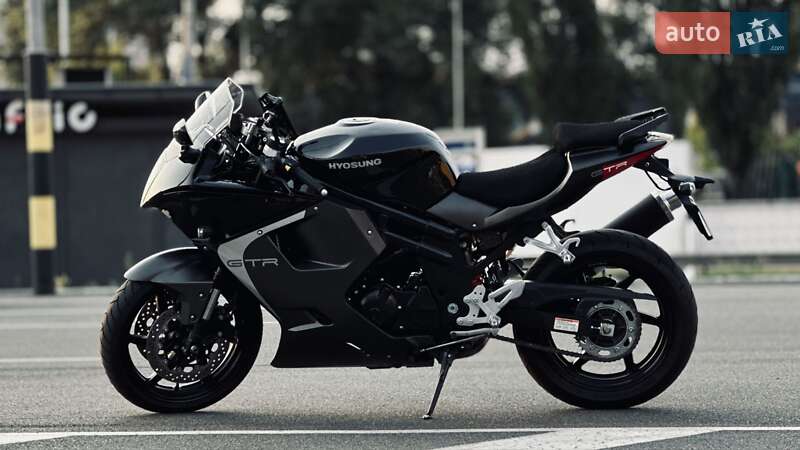 Спортбайк Hyosung GT 650R 2013 в Києві