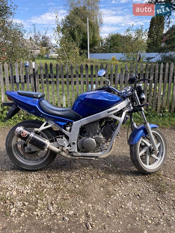 Мотоцикл Классік Hyosung GT 2000 в Чернівцях