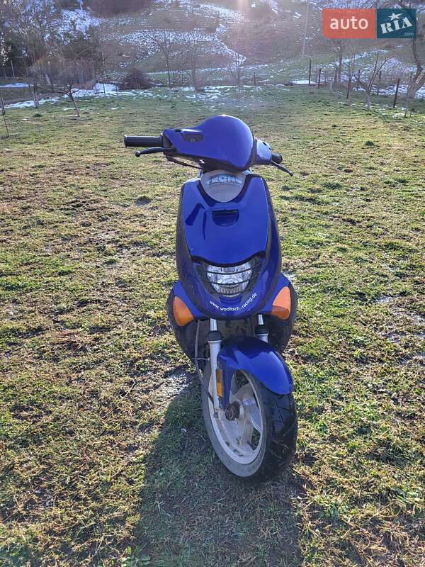 Скутер Hyosung SF 2010 в Рожнятові