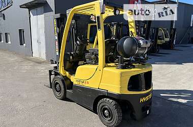 Вилочный погрузчик Hyster H 2012 в 