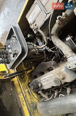 Вилочный погрузчик Hyster H 2002 в 