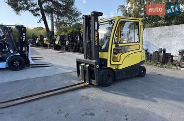 Вилочный погрузчик Hyster J 2011 в 