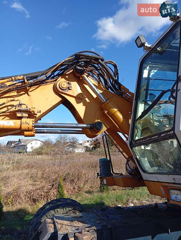 Экскаватор погрузчик Hyundai 130D 1997 в Богородчанах