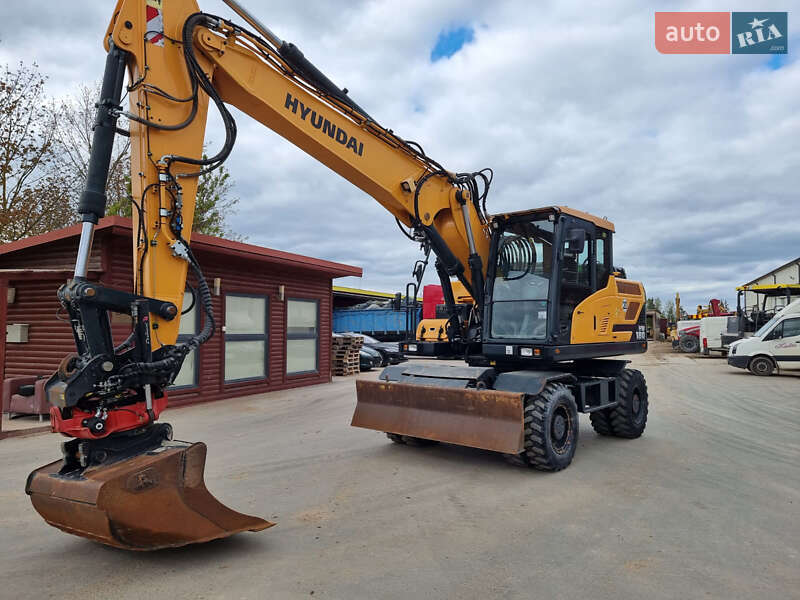 Колісний екскаватор Hyundai 180D 2022 в Одесі