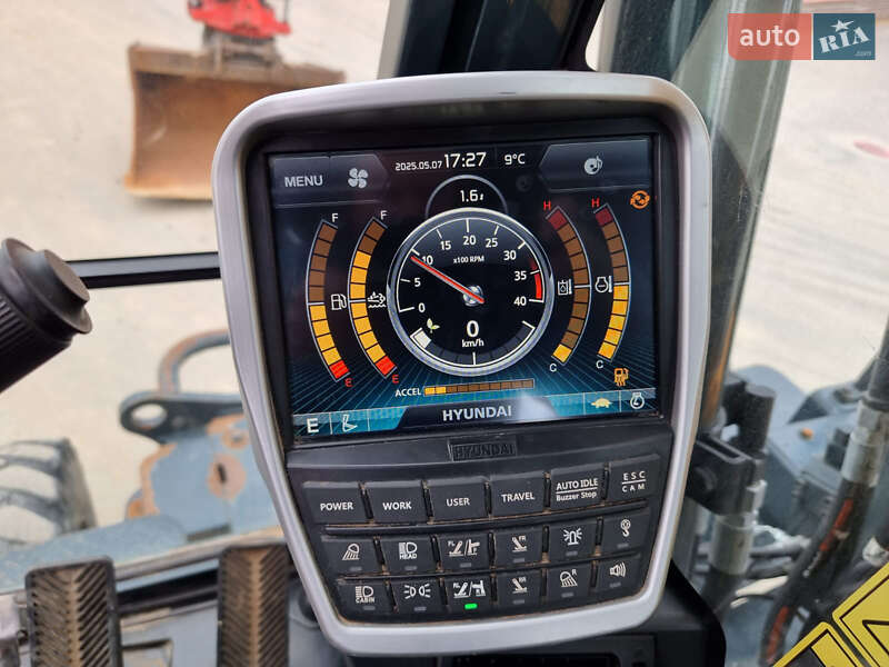 Колісний екскаватор Hyundai 180D 2022 в Одесі