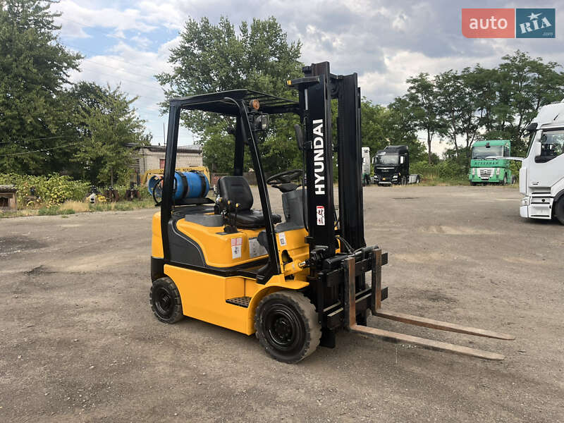 Вилочный погрузчик Hyundai 18L 2010 в Буштыне