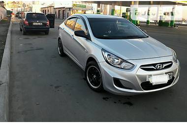 Седан Hyundai Accent 2011 в Киеве