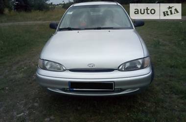 Седан Hyundai Accent 1995 в Ивано-Франковске