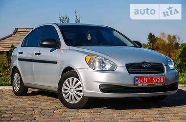 Седан Hyundai Accent 2010 в Днепре