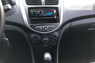 Седан Hyundai Accent 2013 в Бахмуте