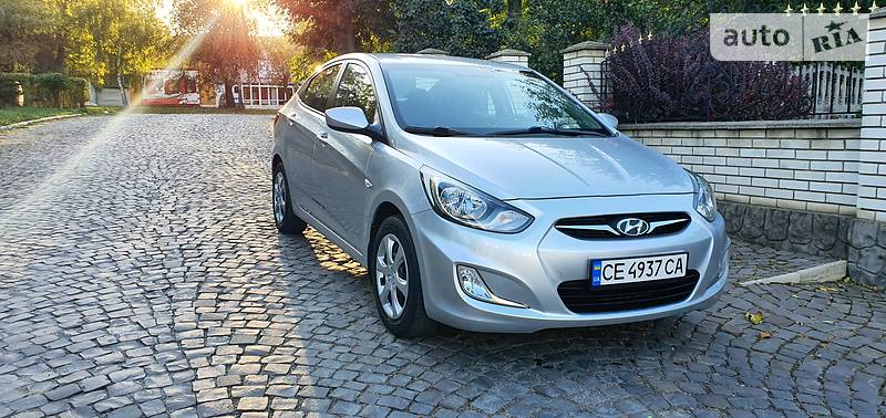 Седан Hyundai Accent 2012 в Черновцах