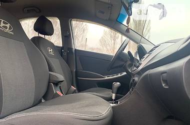 Седан Hyundai Accent 2012 в Киеве