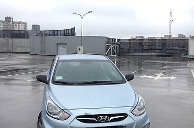 Седан Hyundai Accent 2013 в Києві