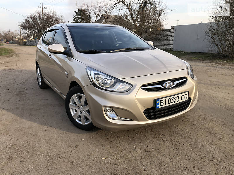 Хетчбек Hyundai Accent 2012 в 