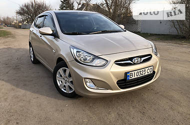 Хетчбек Hyundai Accent 2012 в 