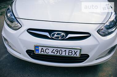 Седан Hyundai Accent 2012 в Нововолынске