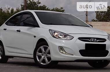Седан Hyundai Accent 2013 в 