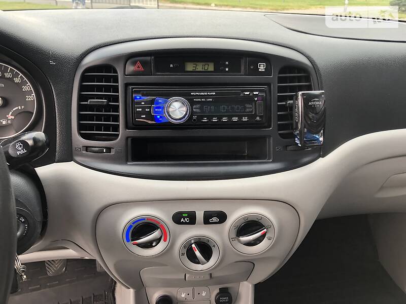 Седан Hyundai Accent 2008 в Львове