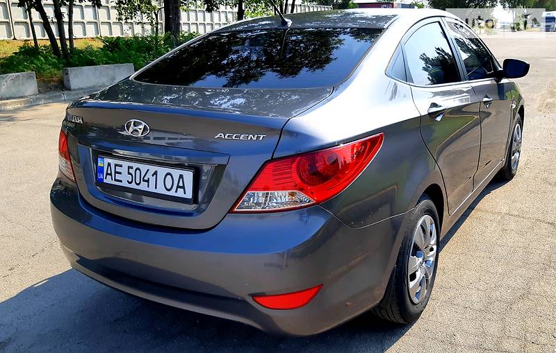 Седан Hyundai Accent 2012 в Дніпрі
