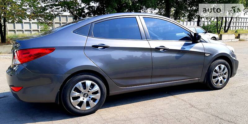 Седан Hyundai Accent 2012 в Дніпрі