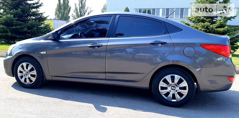 Седан Hyundai Accent 2012 в Дніпрі