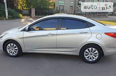 Седан Hyundai Accent 2012 в Каменском