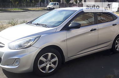 Седан Hyundai Accent 2013 в Киеве