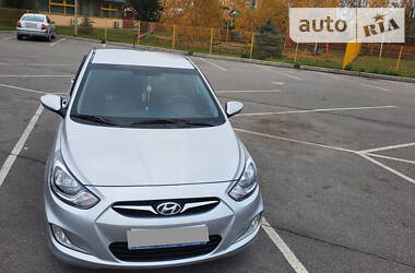 Хэтчбек Hyundai Accent 2012 в Александрие