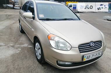 Седан Hyundai Accent 2009 в Тростянце