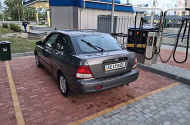 Хэтчбек Hyundai Accent 2001 в Днепре