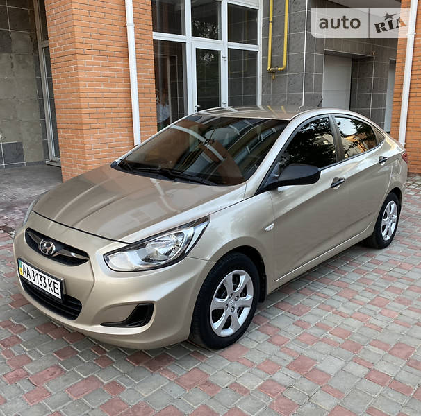 Седан Hyundai Accent 2011 в Киеве