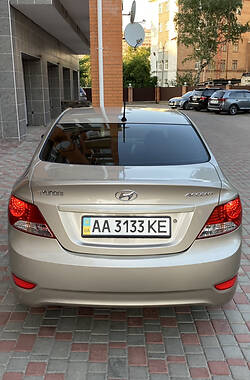 Седан Hyundai Accent 2011 в Киеве